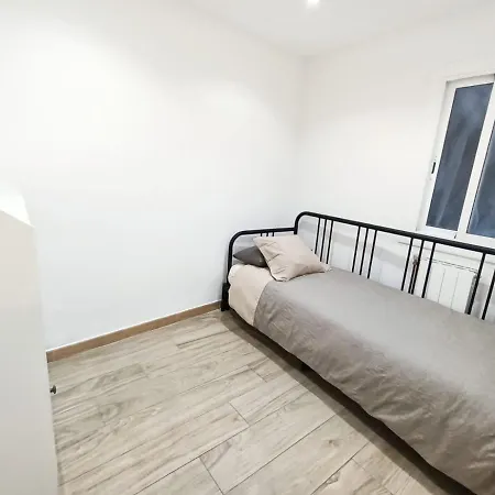 Apartman Colors Fira Gran Via *