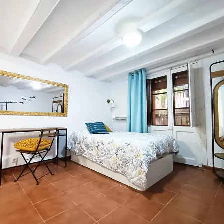 Apartman Colors Fira Gran Via *
